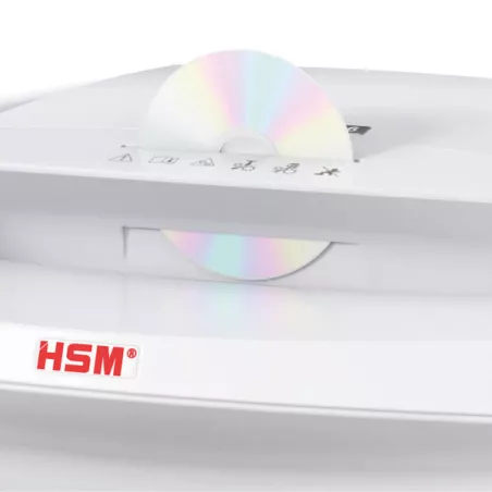 Insertion d’un CD dans l’ouverture du B32