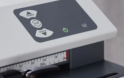 Panneau de commande de la gamme HSM ProfiPack C400/P425 : repérer les commandes avant l’utilisation ou le diagnostic.
