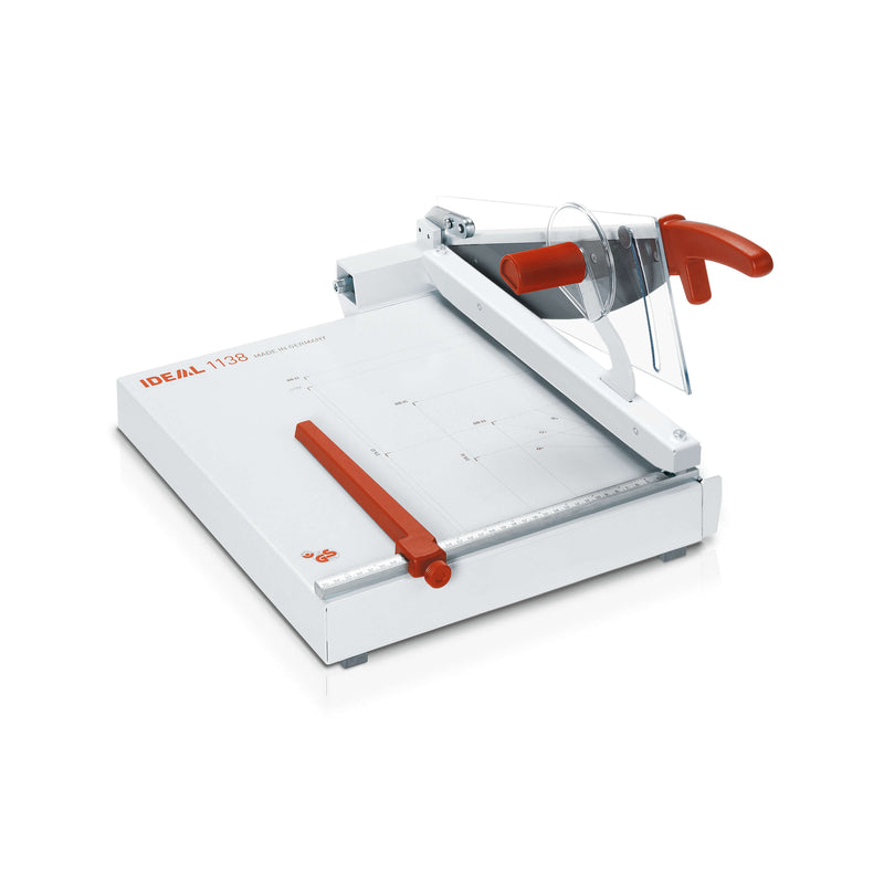 Cisaille professionnelle IDEAL 1138 sur fond blanc